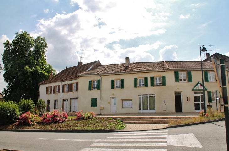 La Mairie - Chenay-le-Châtel