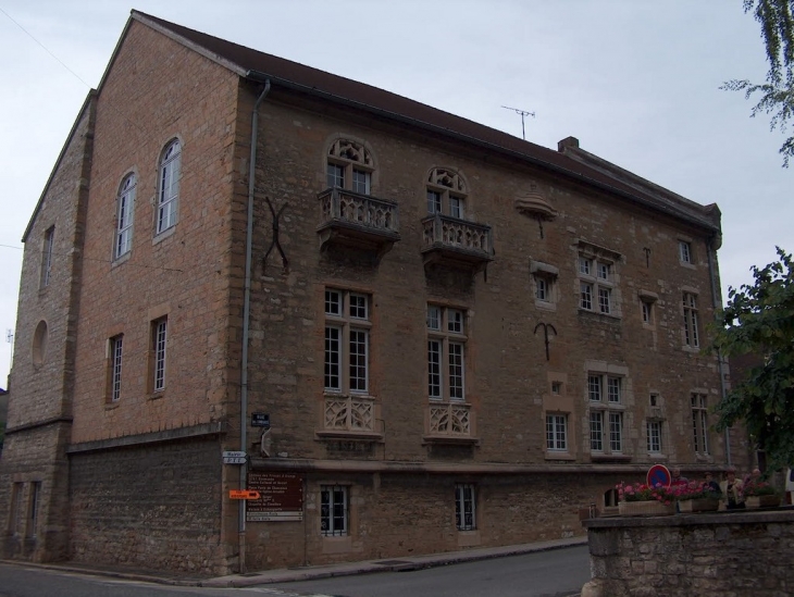 Château des princes façade sud - Cuiseaux