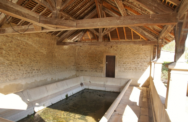 Lavoir - Davayé