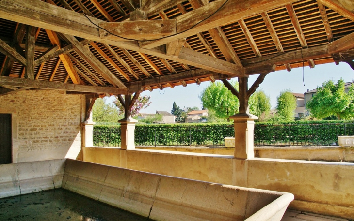 Lavoir - Davayé