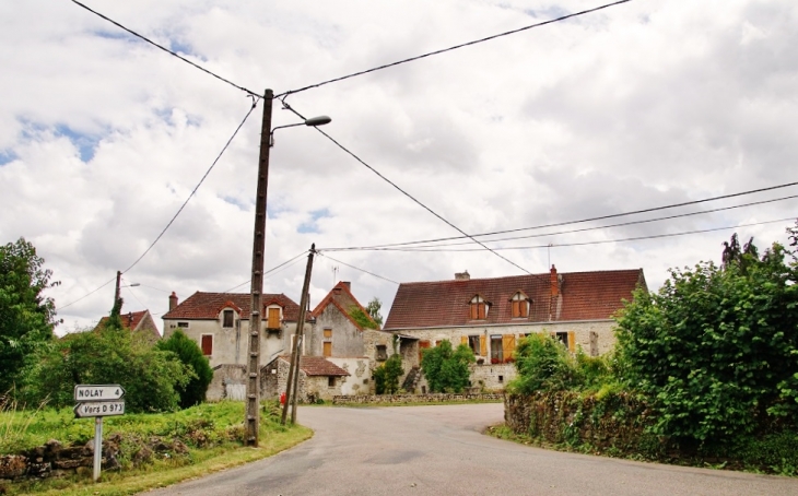 Le Village - Épertully