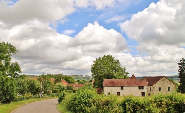 Le Village - Épertully