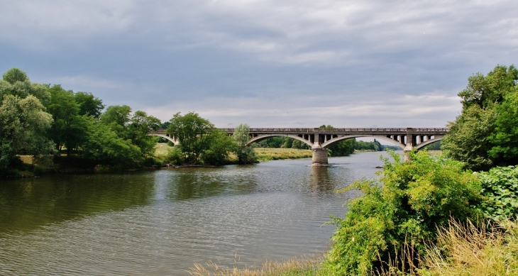 Pont sur la Loire - Iguerande