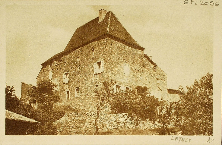 Leynes, photo d'avant-guerre du Château