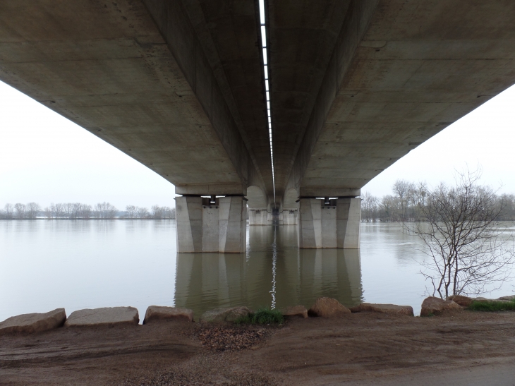 Pont de l'A6 - Mâcon