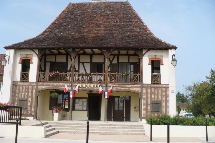 La Mairie - Montpont-en-Bresse