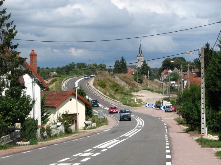 LE PONT DU CHEMIN DE FER A NAVILLY.