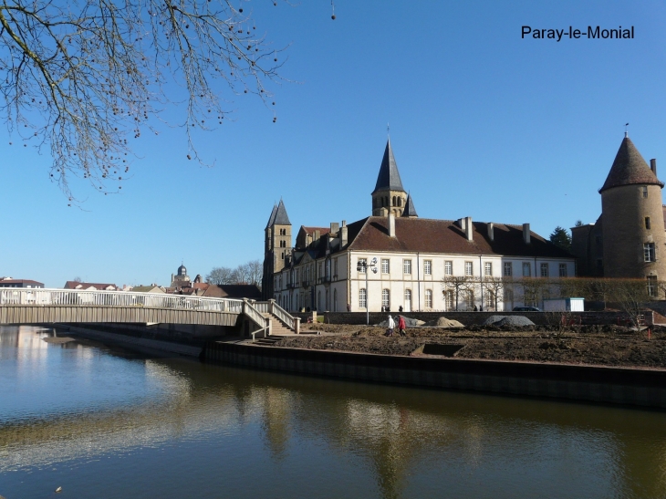 Crédit : André Pommiès - Paray-le-Monial