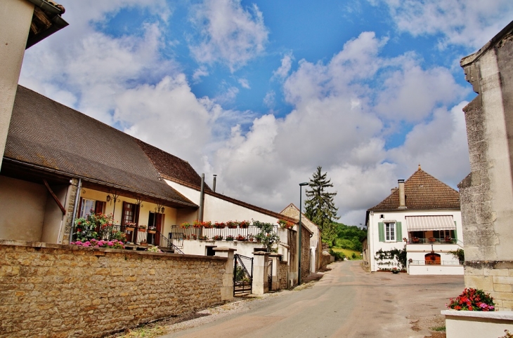 Le Village - Paris-l'Hôpital