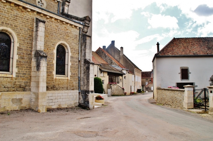 Le Village - Paris-l'Hôpital