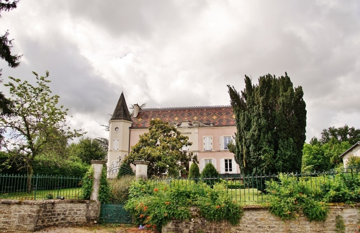 Le Château - Paris-l'Hôpital