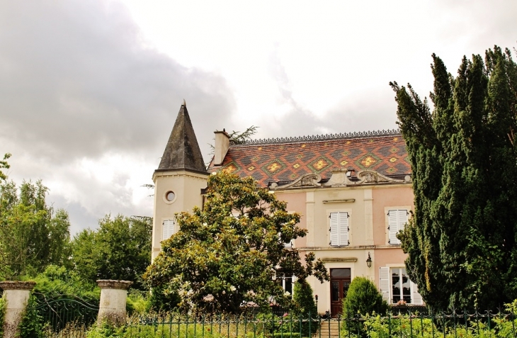 Le Château - Paris-l'Hôpital