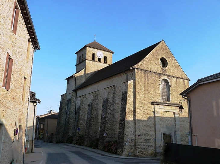 Dans le village - Pierreclos