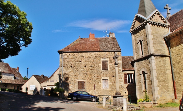 Le Village - Remigny