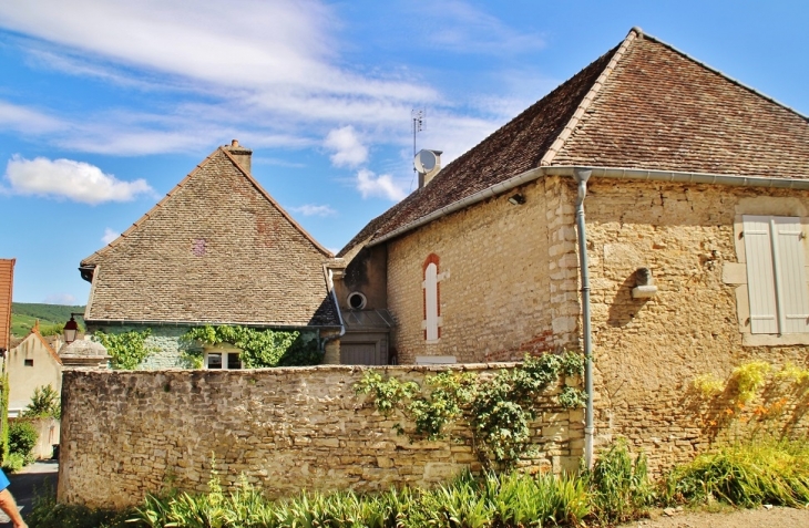 Le Village - Remigny