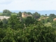 Vue sur l'église et le cimetière