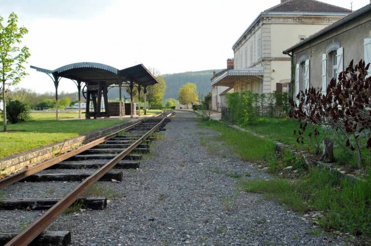 Entrée en gare en venant de Chalon sur Saône. - Saint-Gengoux-le-National