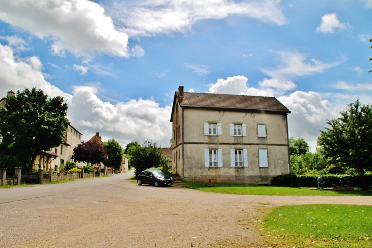 La Commune - Saint-Gervais-sur-Couches