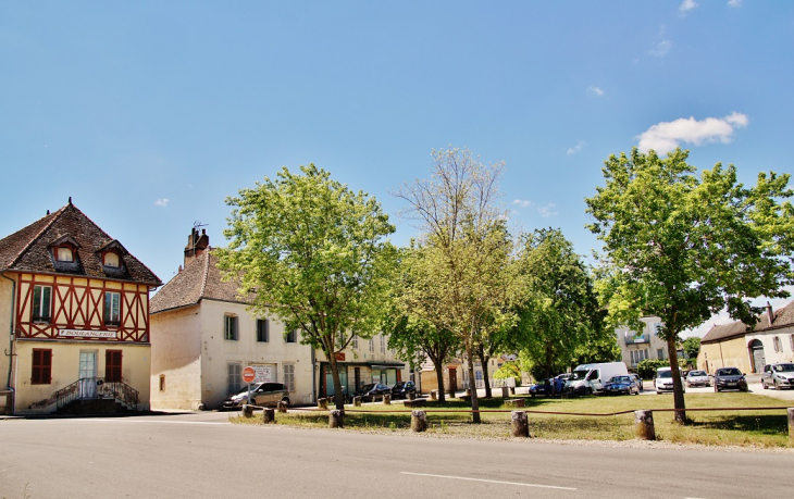 La Commune - Saint-Loup-Géanges