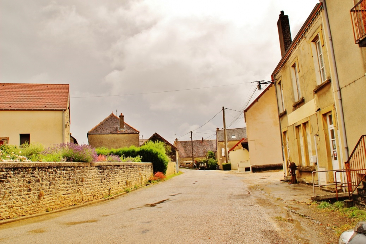 La Commune - Saint-Sernin-du-Plain