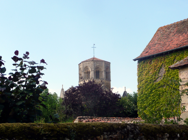 Tour - Semur-en-Brionnais