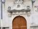 l'entrée de l'hôtel de ville