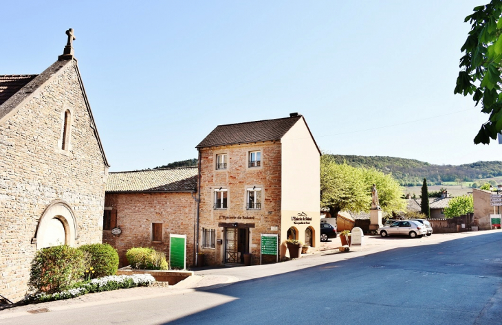 La Commune - Solutré-Pouilly