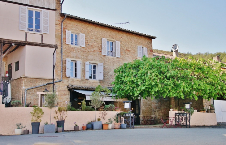 La Commune - Solutré-Pouilly