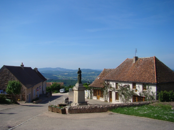 Mairie - Auberge la Marmusette - Suin