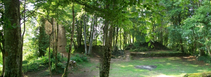 Le théâtre de verdure et le château - Uchon