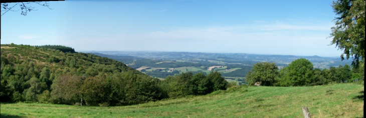 Vue sur la vallée de l'Arroux - Uchon