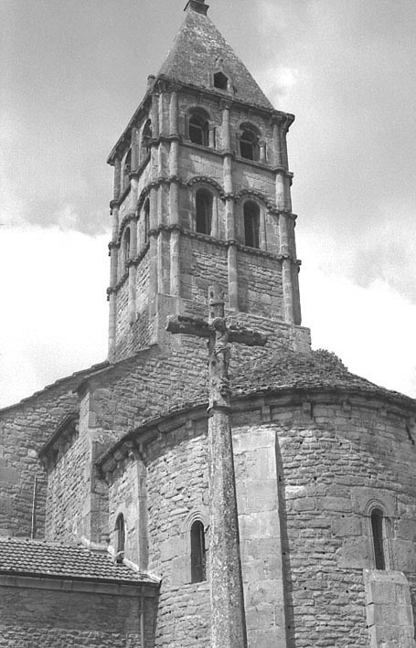 Eglise romane du 12eme siecle - Vareilles