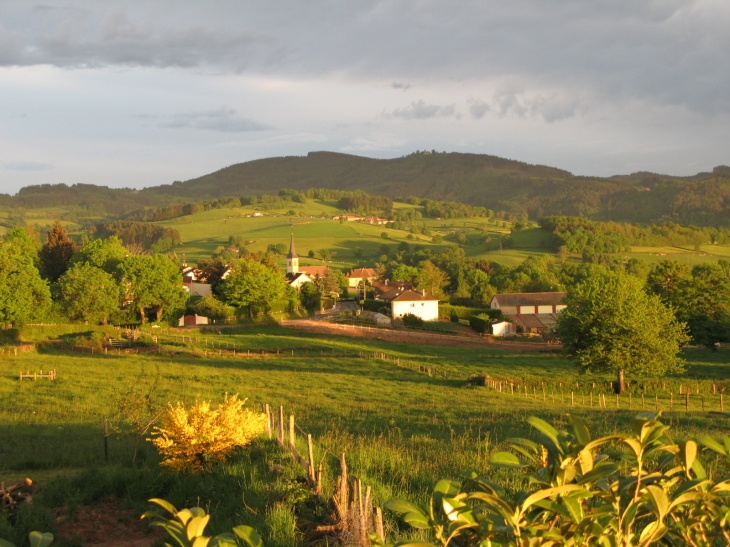 Vue d'ensemble du Village - Varennes-sous-Dun