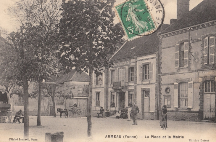 Place de la Mairie - Armeau