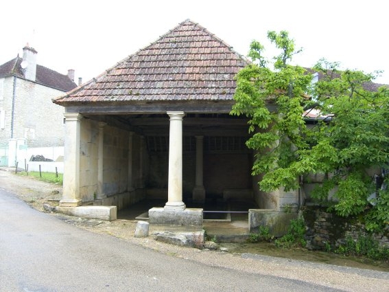 Le lavoir - Asquins