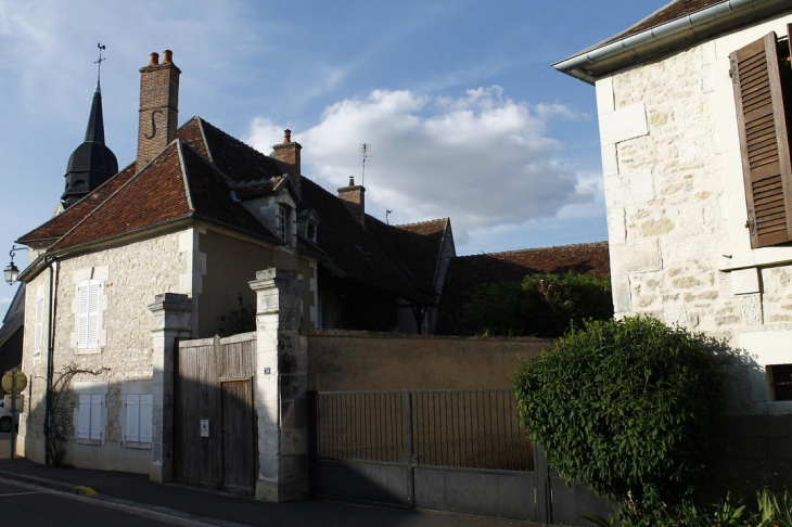 Vue sur la commune - Champs-sur-Yonne