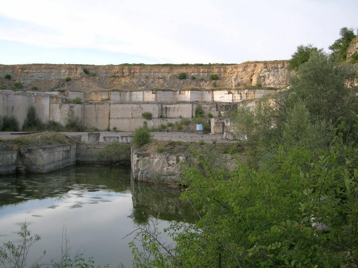 Carrière de pierres - Chassignelles