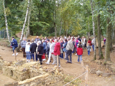 VIsite du chantier de Guégelon dans le cadre du jumelage avec Zetrud-Lumay (BE) - Coulanges-la-Vineuse