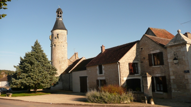 Rue de la tour de guette - Cravant