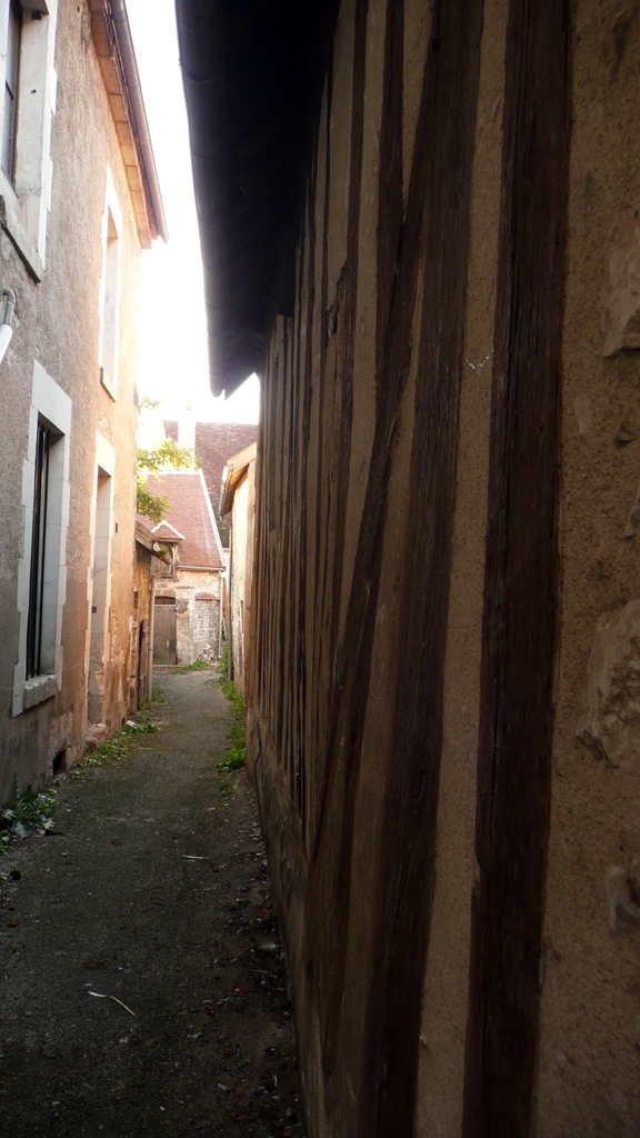 Petite rue du port - Cravant