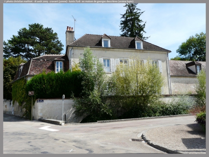 Ancienne maison de Pnson du Terrail et de Georges Descrières (Arsène Lupin) - Cravant