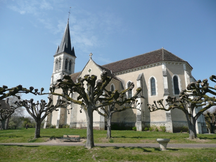 L'église vue Place St Etienne - Égleny