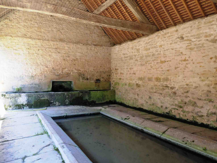 Le lavoir - Foissy-lès-Vézelay