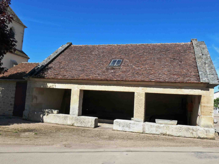 Le lavoir - Menades