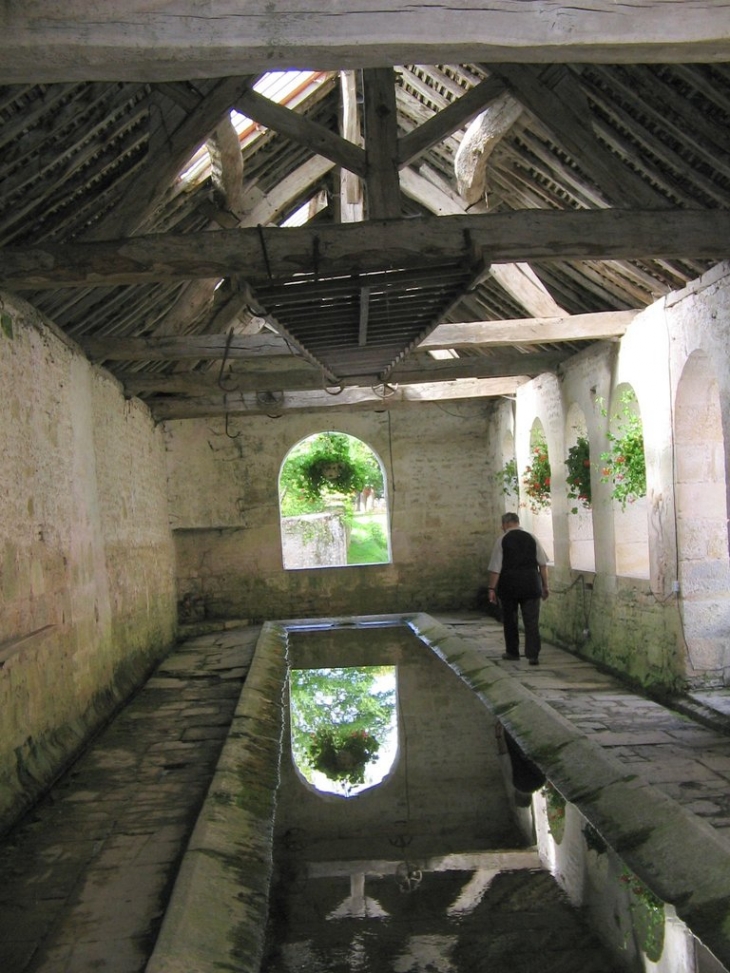 Lavoir - Noyers