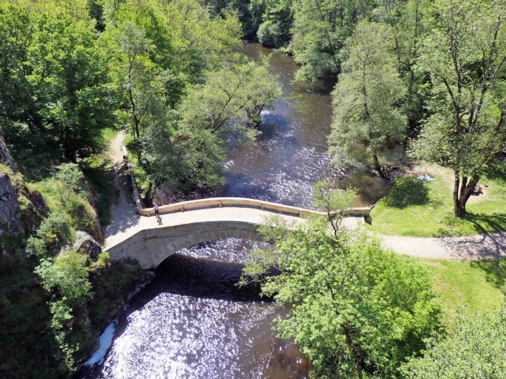 Le pont de Ternos vu du grand pont - Pierre-Perthuis