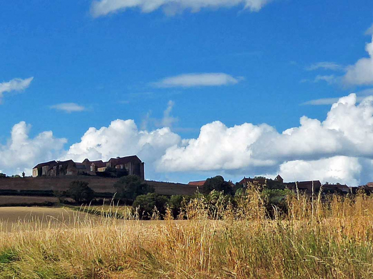 Le château - Pisy