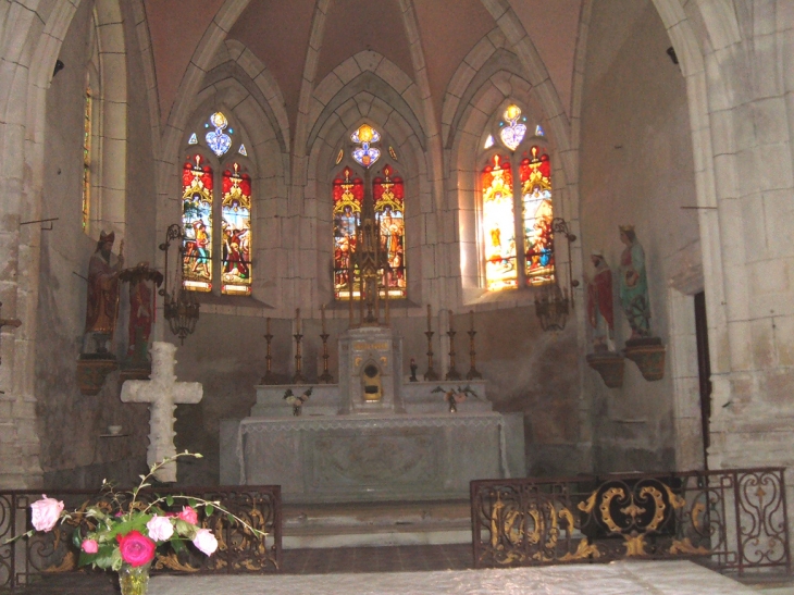 Le coeur de l\'eglise de poilly - Poilly-sur-Serein