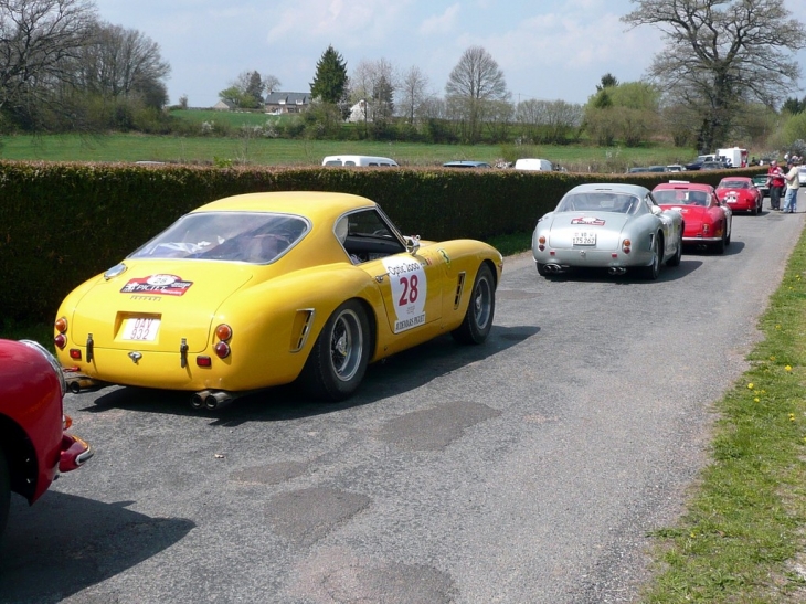 Tour Auto 2010 rue du grand puits -Ferrari 250 GT SWB - Quarré-les-Tombes