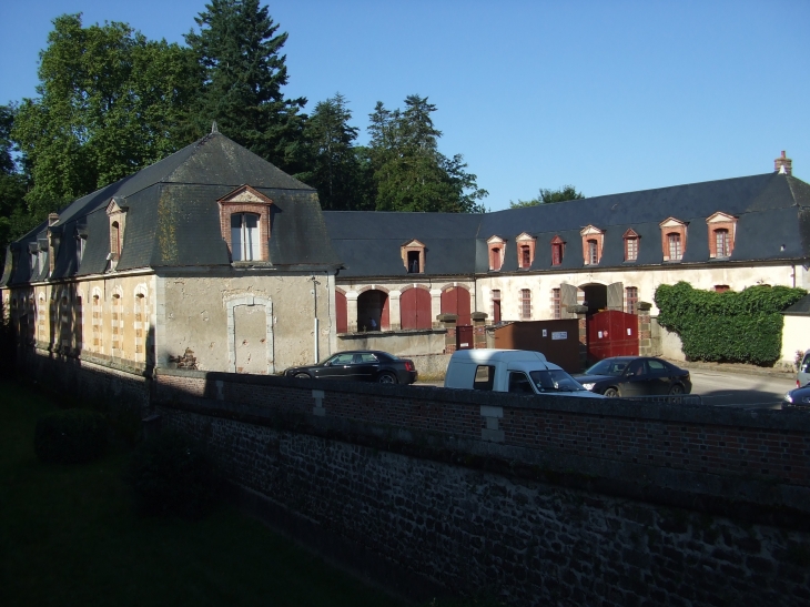 Château de Saint Fargeau : les écuries - Saint-Fargeau